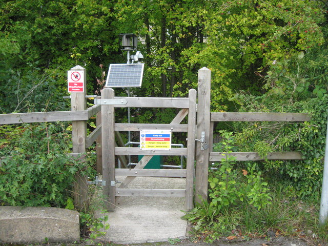 File:Alney Island telltale - Gloucester, Gloucestershire - geograph.org.uk - 5621997.jpg