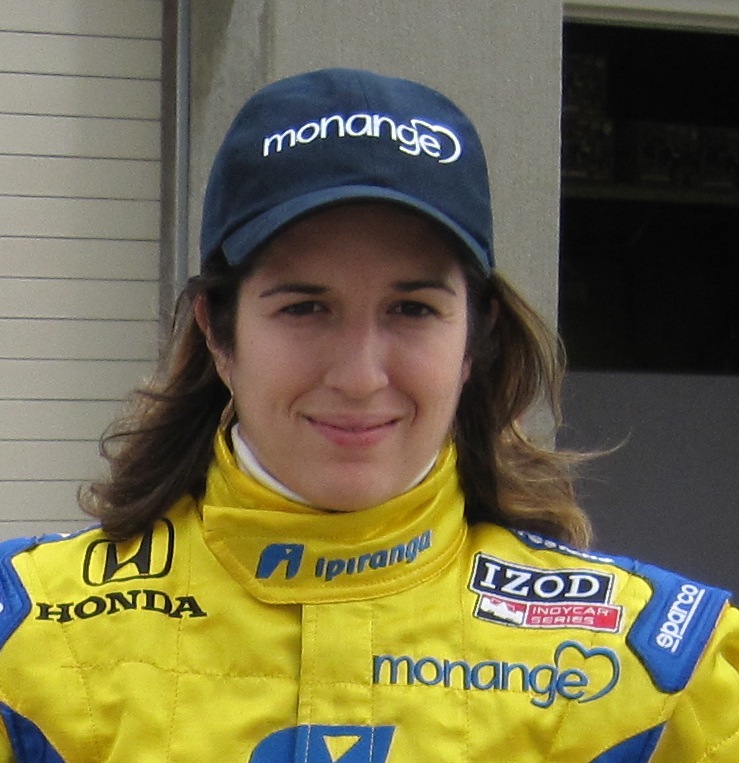 Archivo:Ana Beatriz 2010 Indy 500 Practice Day 7.JPG - Wikipedia, la  enciclopedia libre