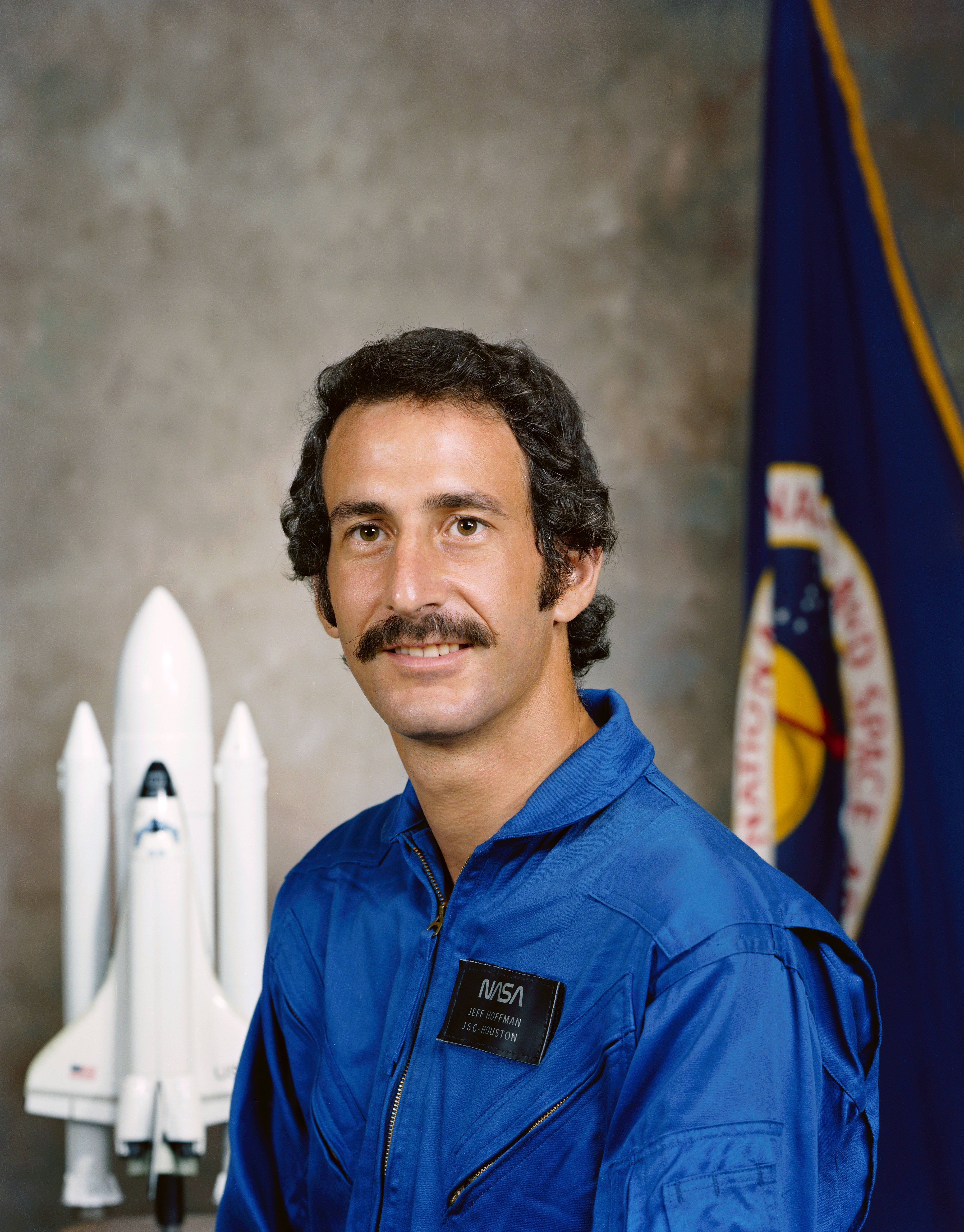Файл:Astronaut Jeffrey Hoffman - Portrait.jpg