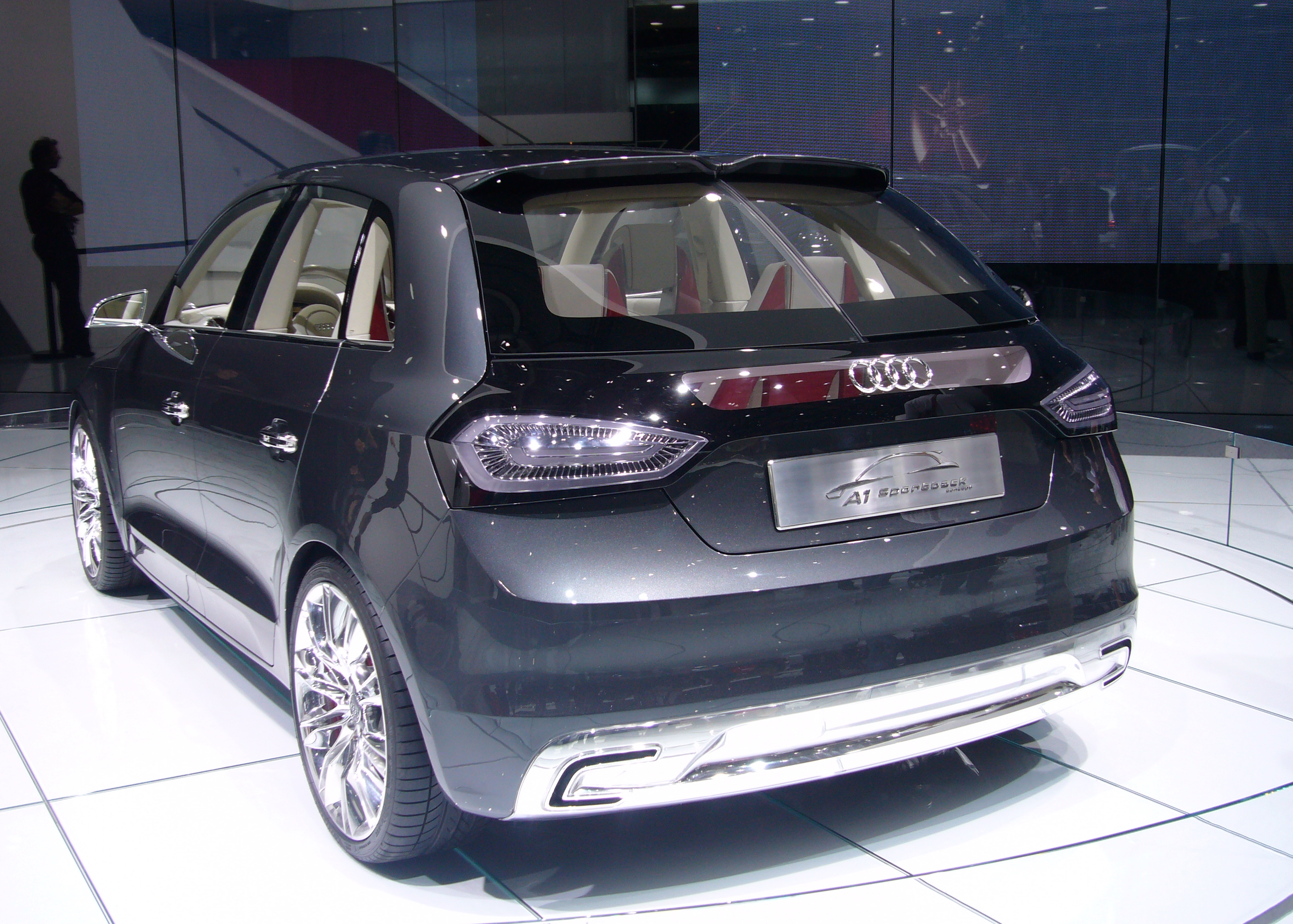 File:Audi A1 Sportback 1.2 TFSI Ambition – Frontansicht, 9. Juni 2012,  Hilden.jpg - Wikimedia Commons