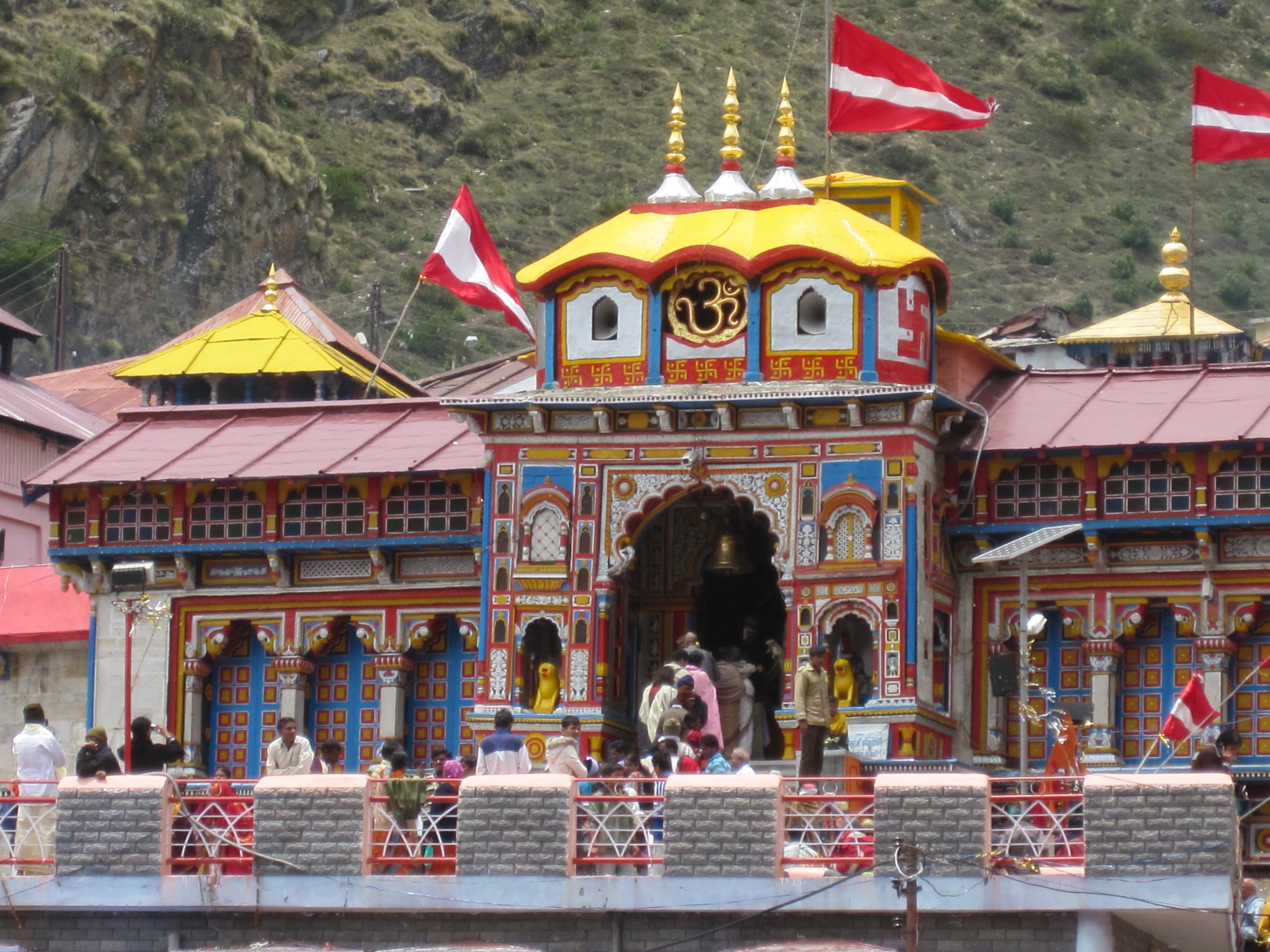 Badrinath Temple - Wikipedia