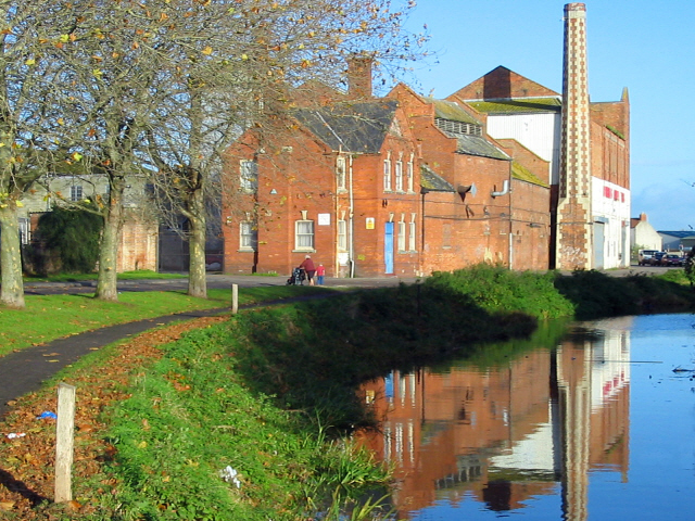 Bowerings Feed Factory - geograph.org.uk - 925647