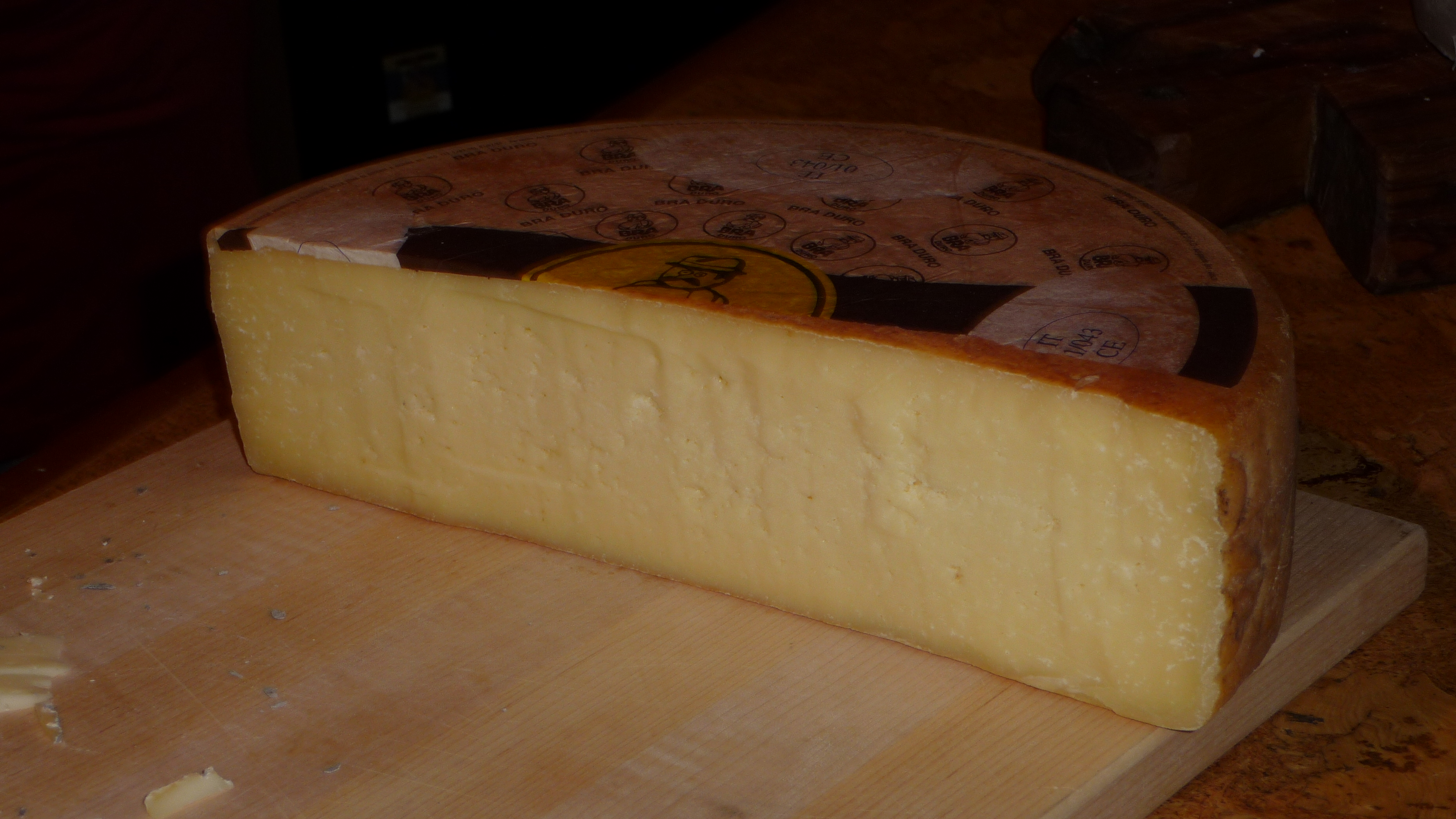 Bra cheese - Wikipedia