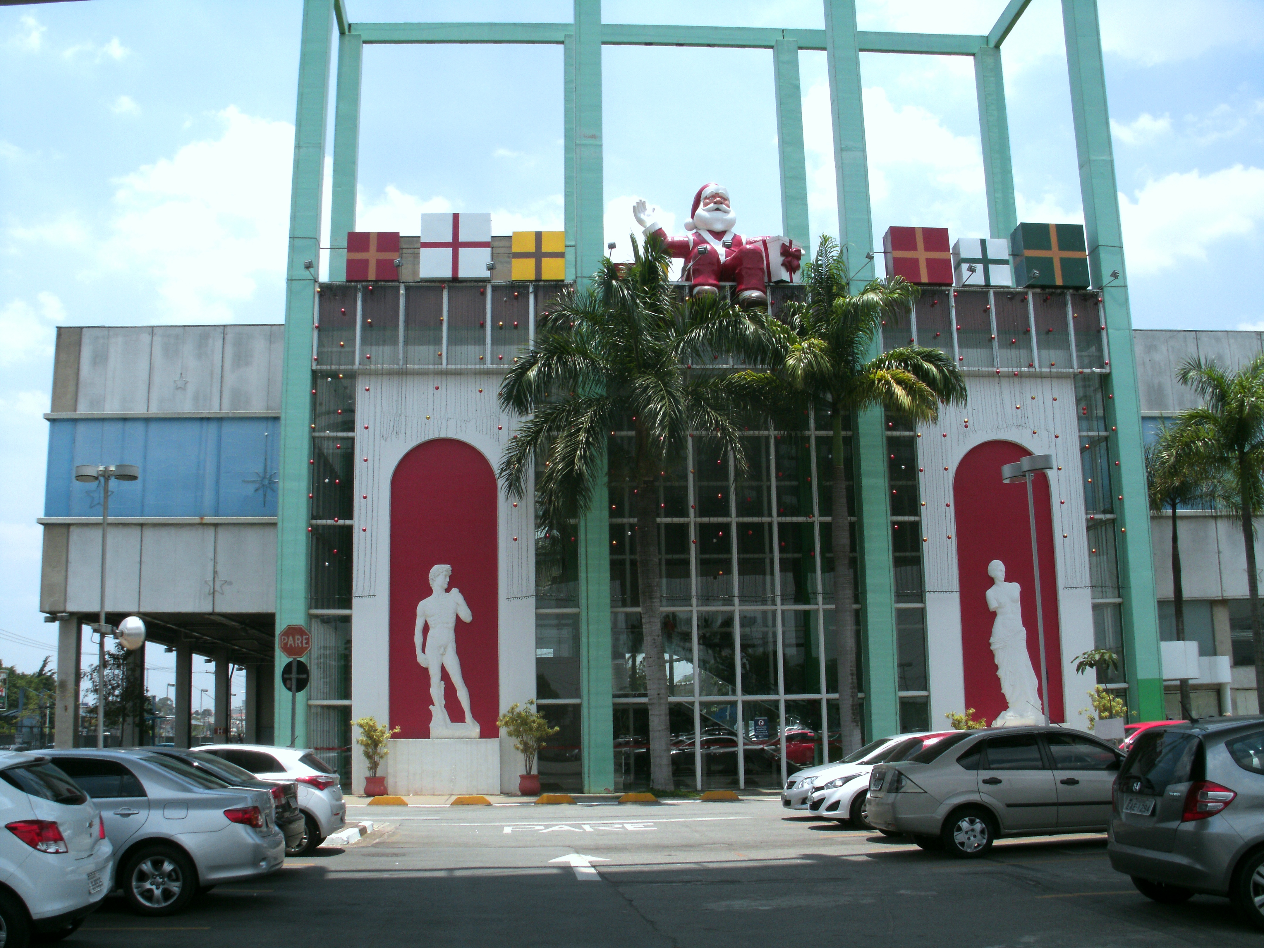 Central Plaza Shopping