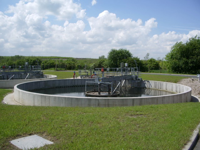 File:Clitheroe sewage works - geograph.org.uk - 454924.jpg