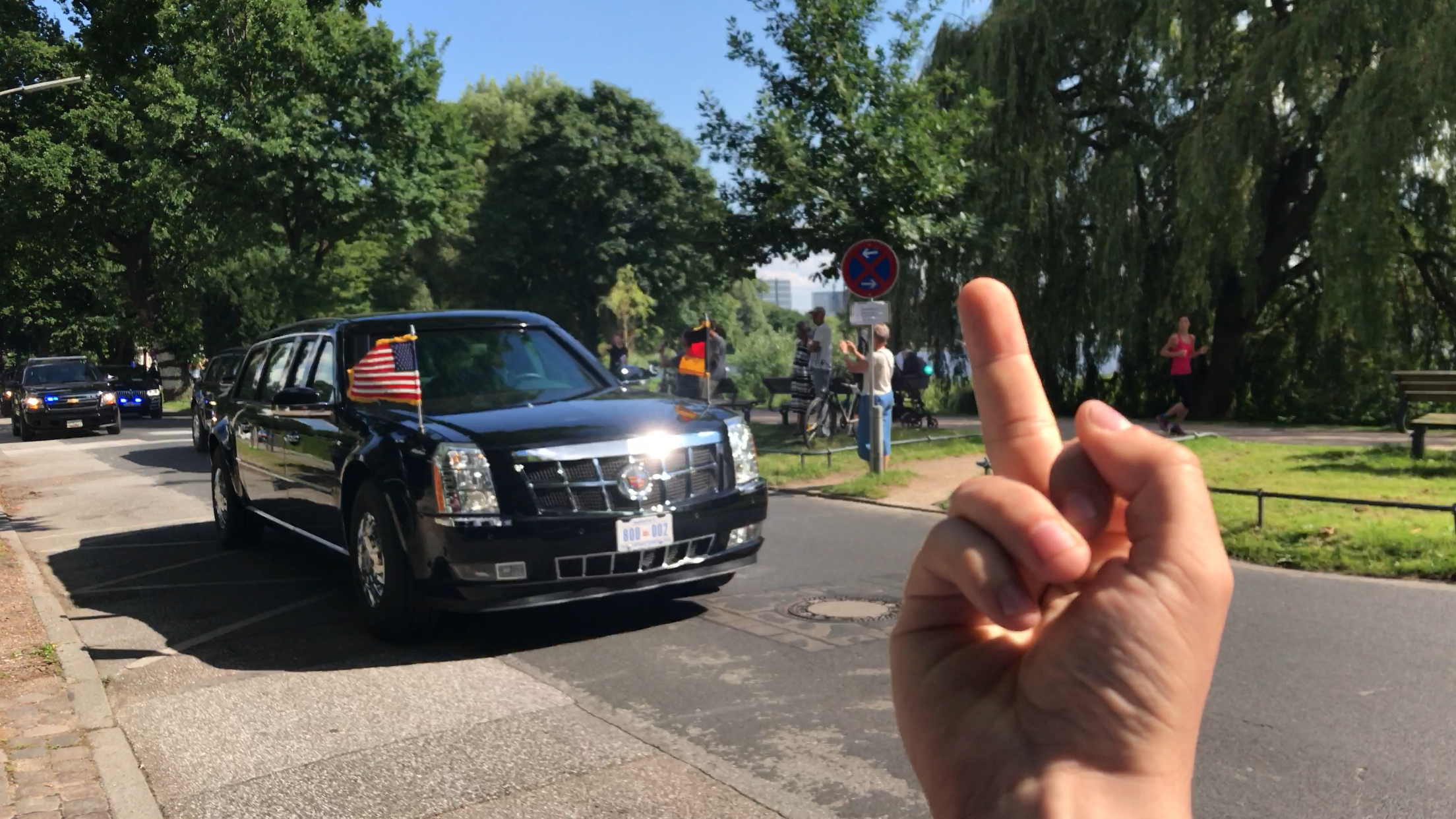 FileDonald Trump gets the middle finger at G20 35778885385png -  Wikimedia Commons