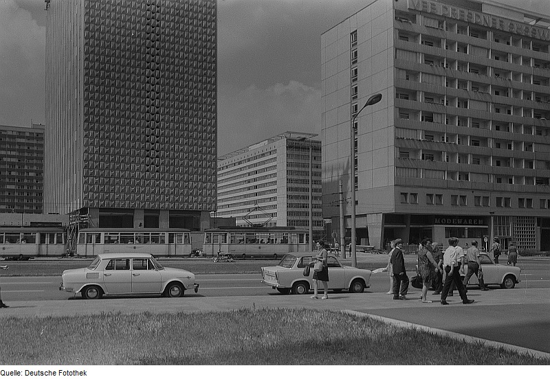 File:Fotothek df ps 0002892 Stadt ^ Stadtlandschaften ^ Wohnhäuser.jpg