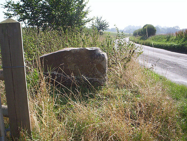 File:Hangman's Stone Leckhampstead Berks. - geograph.org.uk - 946309.jpg