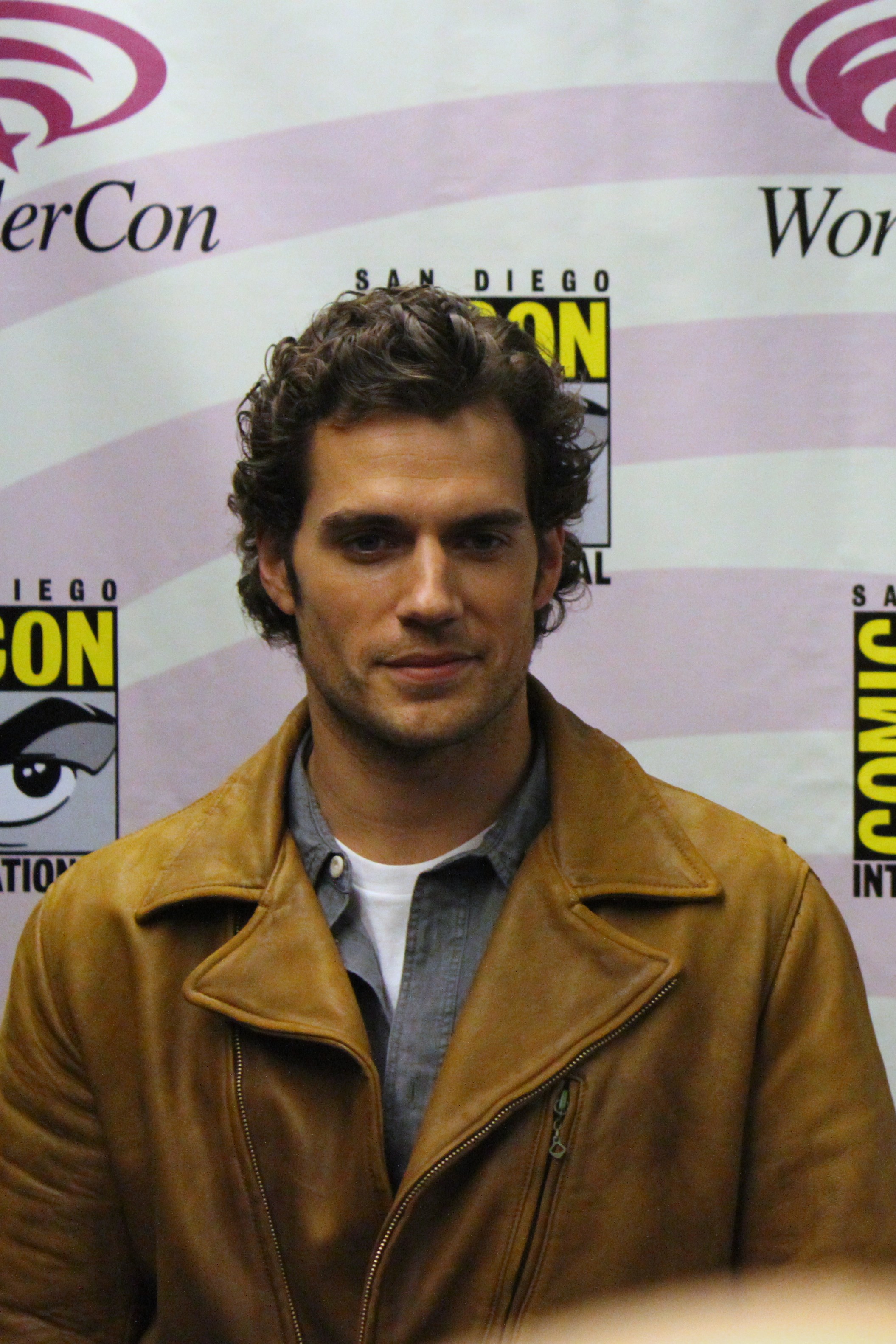 File:Henry Cavill (48417926391).jpg - Wikimedia Commons