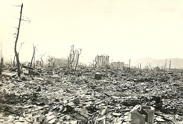 File:Hiroshima Nov 1945 LTJG Charles E. Ahl Jr..jpg - Wikimedia