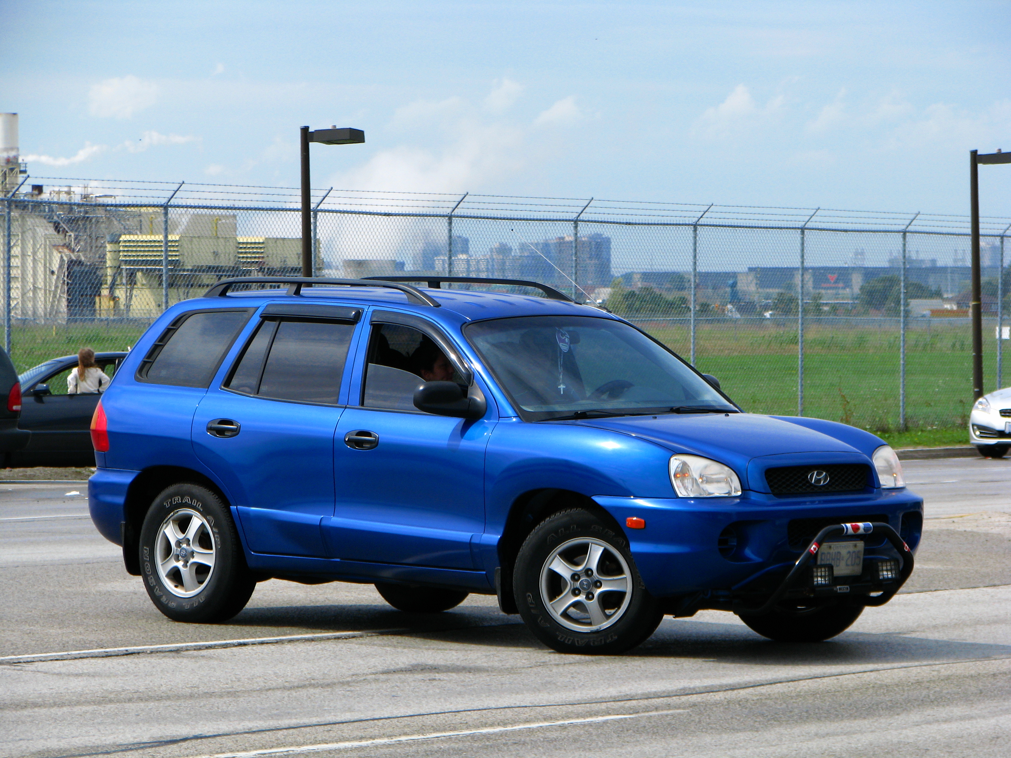 Hyundai santa 2004. Хендай Санта Фе 1. Хендай Санта Фе 1 поколения. Hyundai Santa Fe 2002 2.7. Hyundai Santa Fe 2002 Tuning.