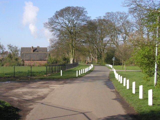 File:Ivy Lane, Hedon - geograph.org.uk - 278528.jpg