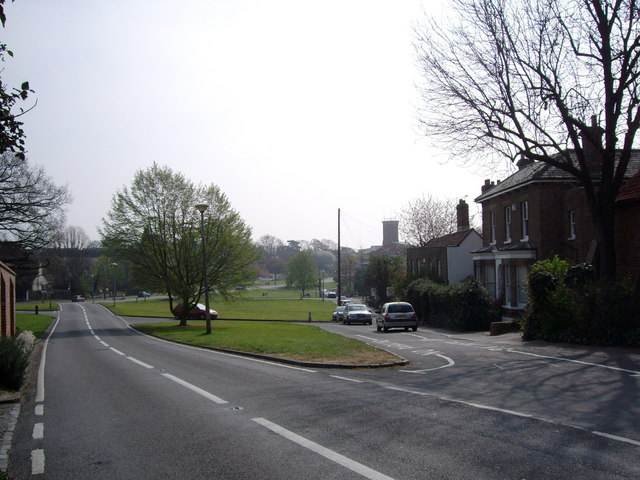 File:Lindsey Street south west end - geograph.org.uk - 399619.jpg