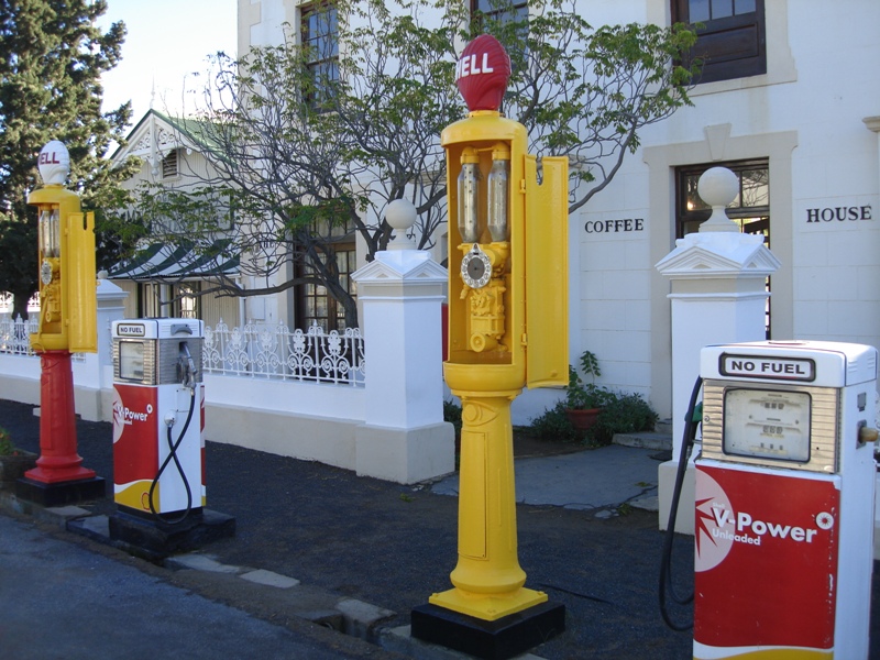 File:Matjiesfontein Village, Matjiesfontein.JPG