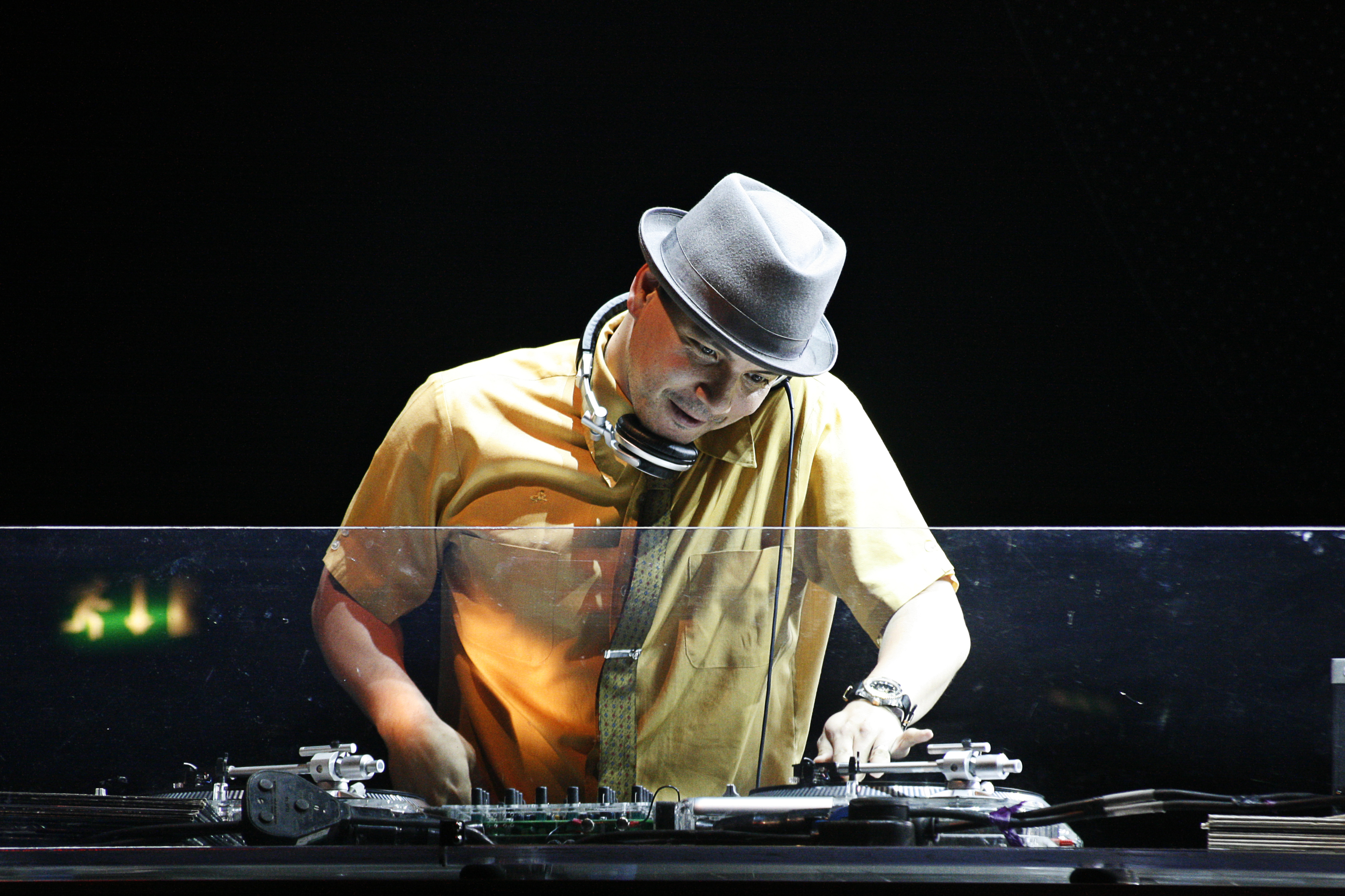 Mix Master Mike - Wikipedia