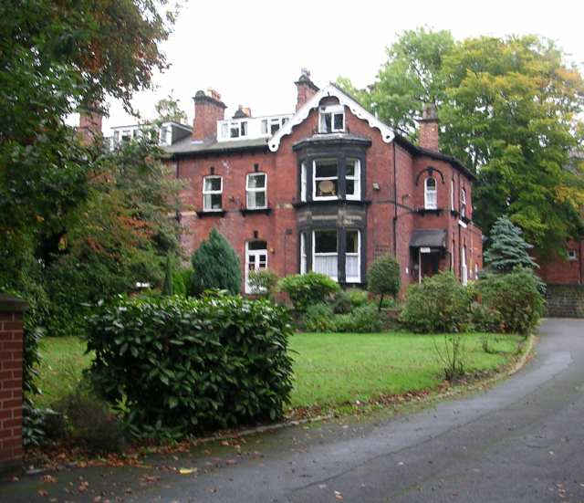 File:Oak Villa Hotel - Cardigan Road - geograph.org.uk - 579132.jpg