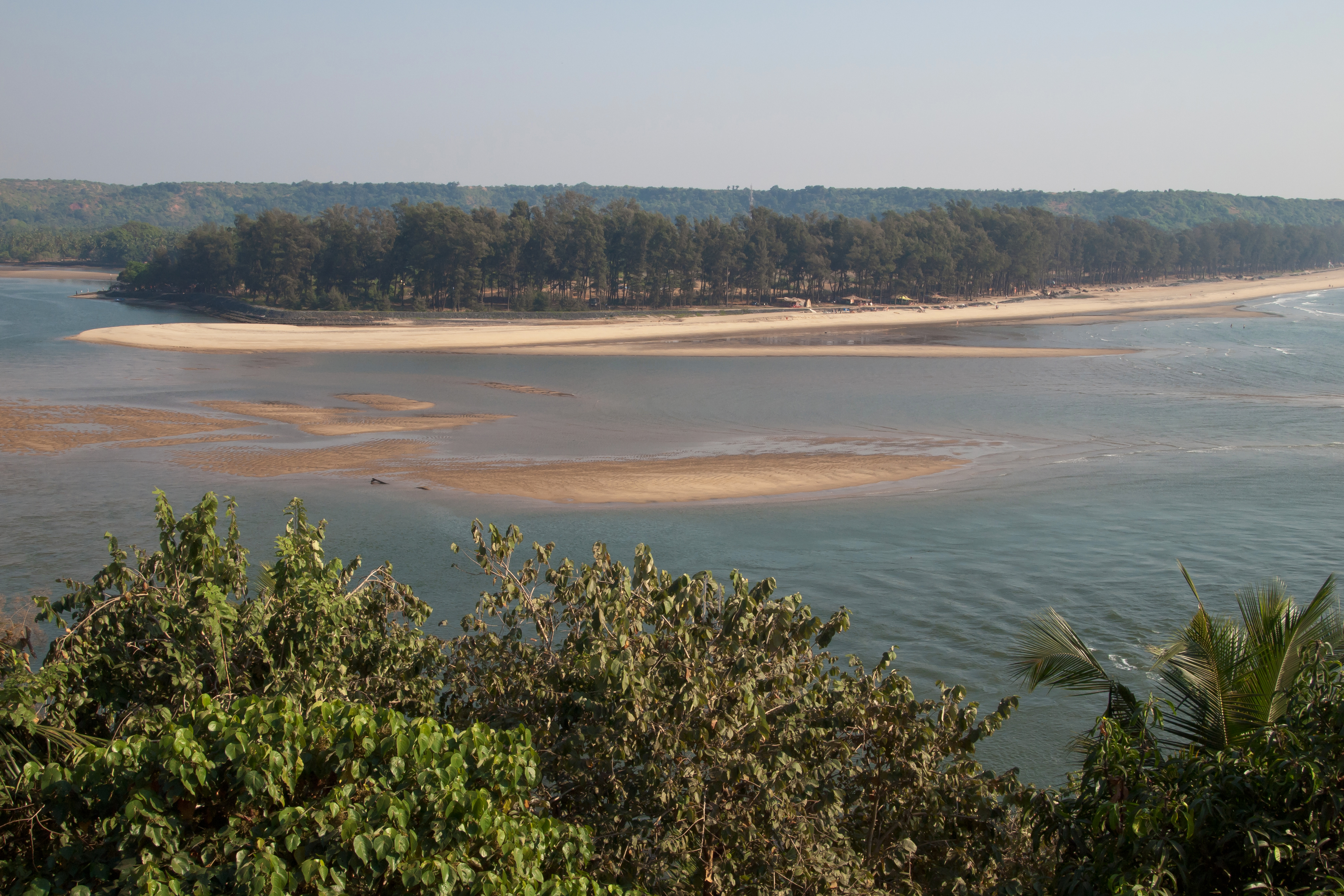 File:The Terekhol River and Querim Beach, panoramic view, Goa