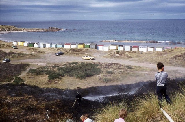 The beach at Hopeman - geograph.org.uk - 3893683