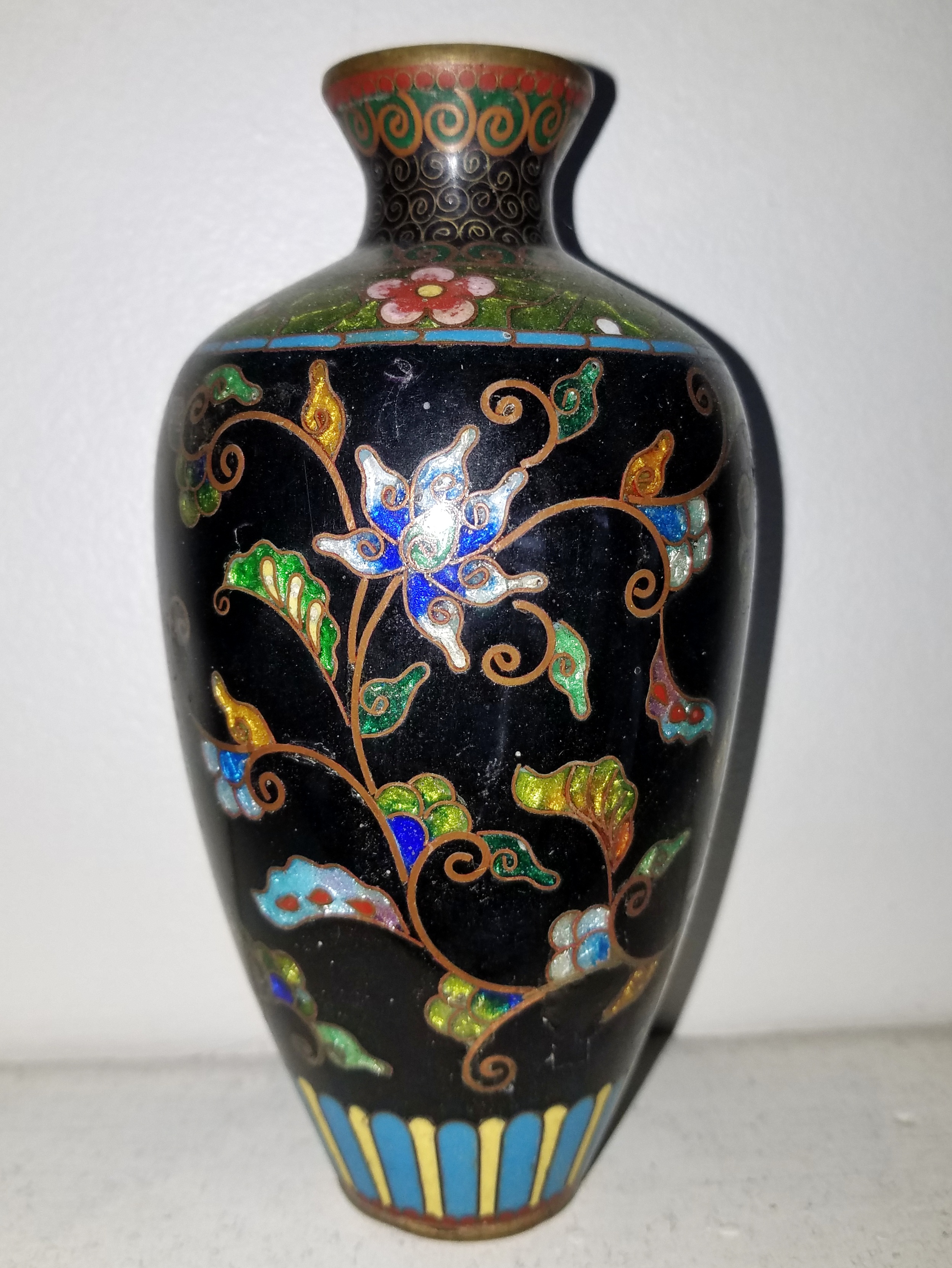 File:Japanese Vase.jpg - Wikipedia