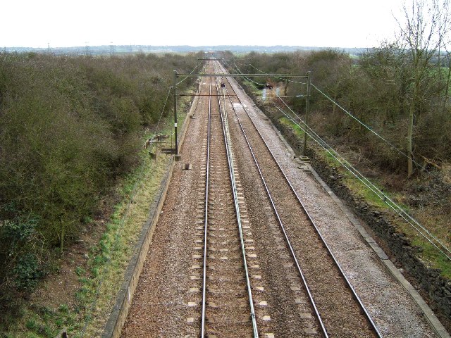 File:"One" Railway Looking Towards Rayleigh - geograph.org.uk - 120402.jpg