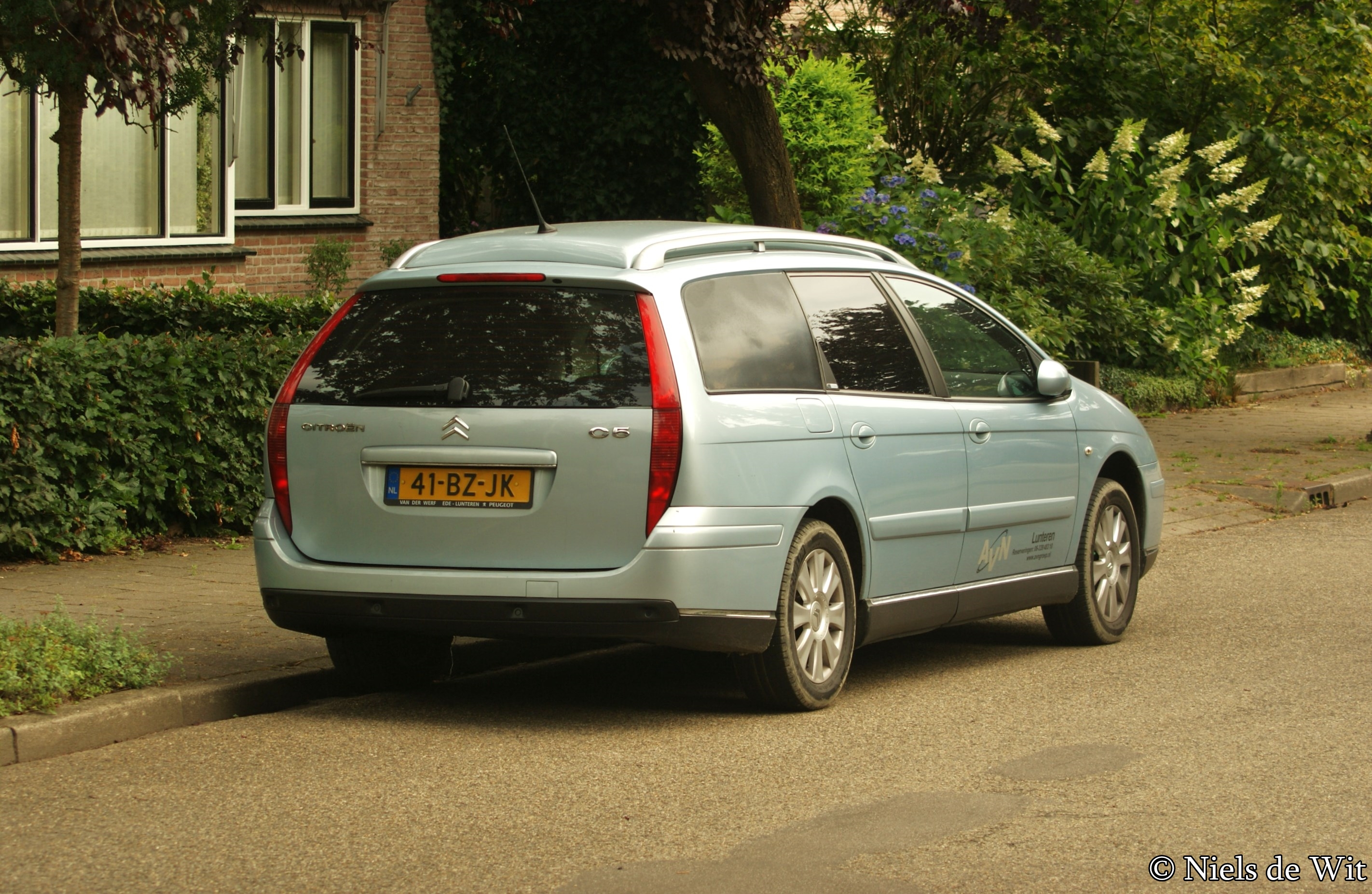 File:2006 Citroën C5 2.0Hdif Break Service (9553725685).Jpg - Wikimedia Commons