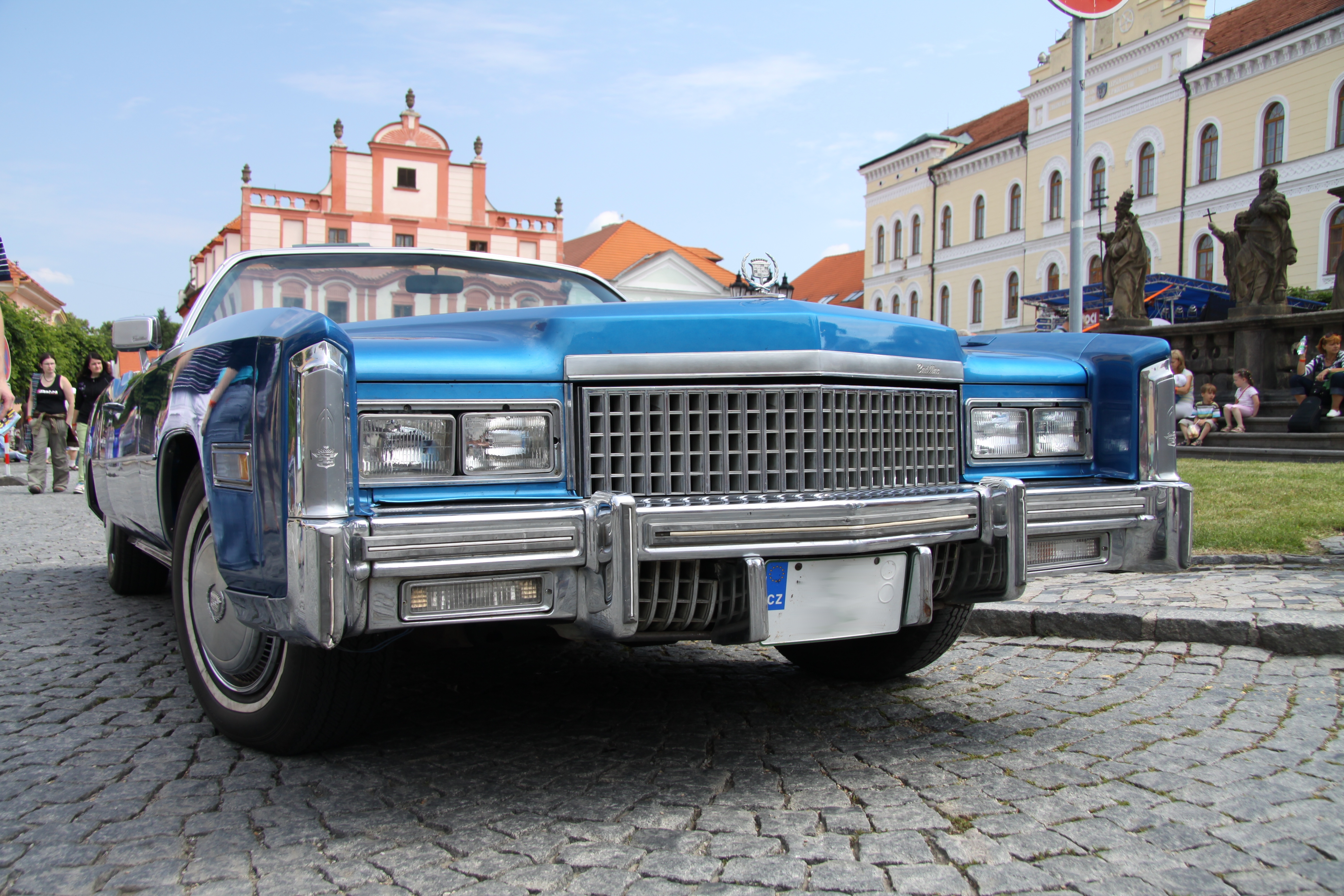 Cadillac Eldorado катафалк