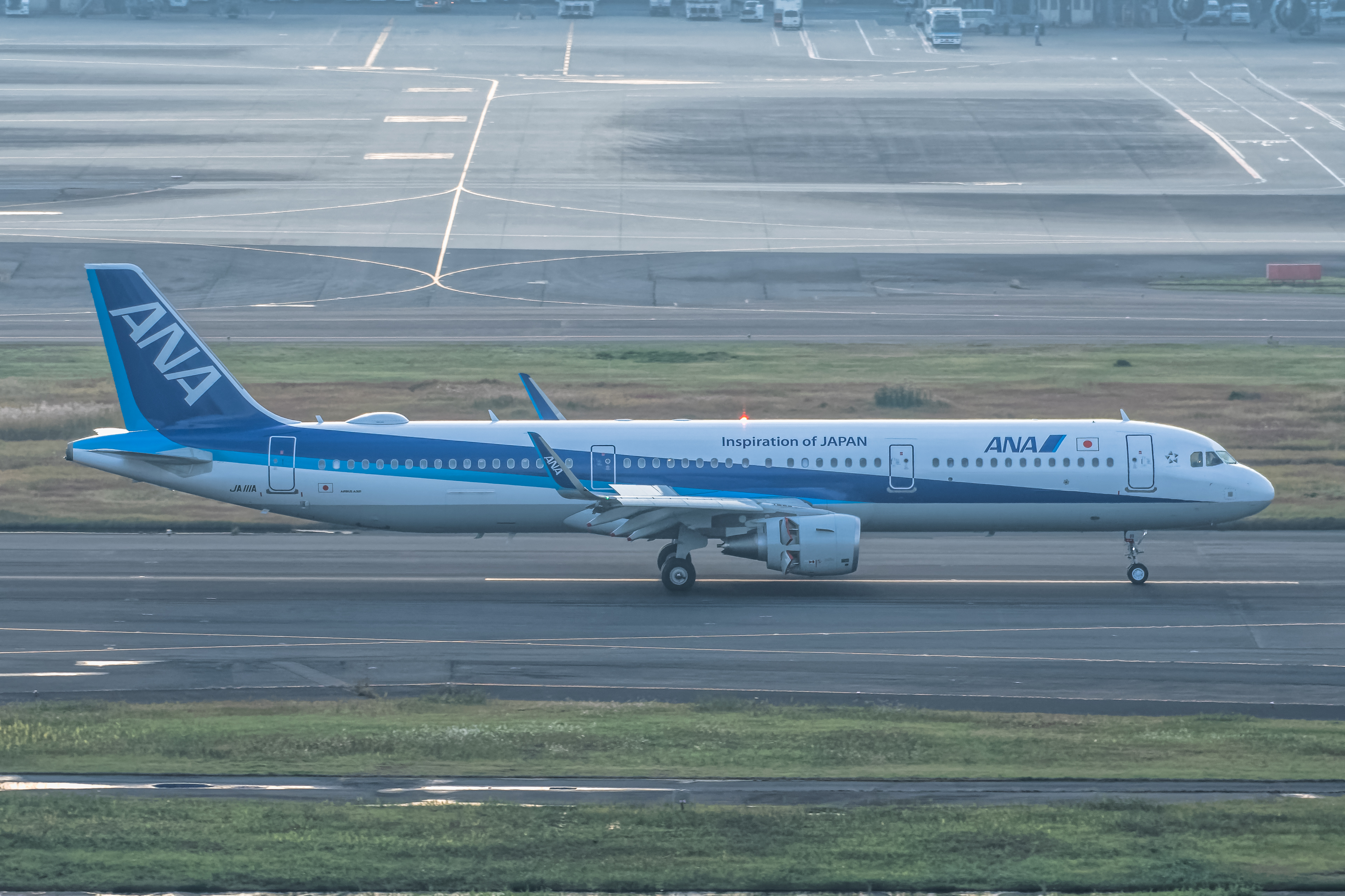 File:ANA A321-200 (JA111A).jpg - Wikimedia Commons