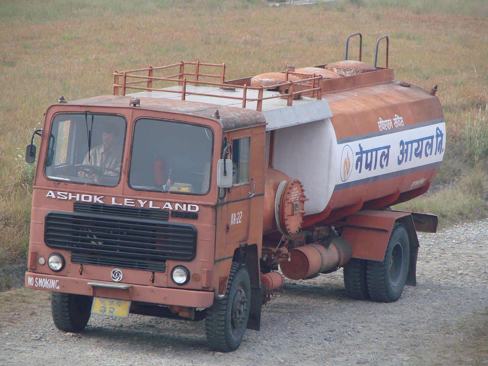 ashok leyland comet bus