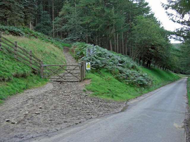 File:Bridleway to the Snake Road - geograph.org.uk - 961446.jpg