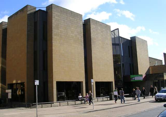 File:Calderdale Public Library - Northgate - geograph.org.uk - 587082.jpg