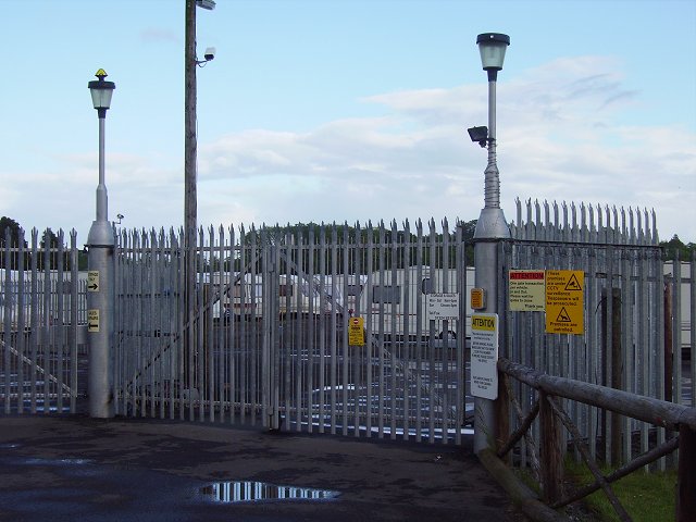 File:Caravan retailers - geograph.org.uk - 180310.jpg