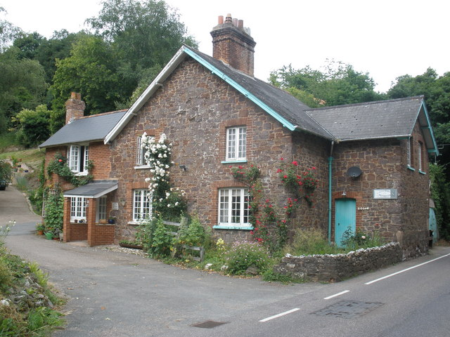 File:Cott Farm - geograph.org.uk - 1367202.jpg