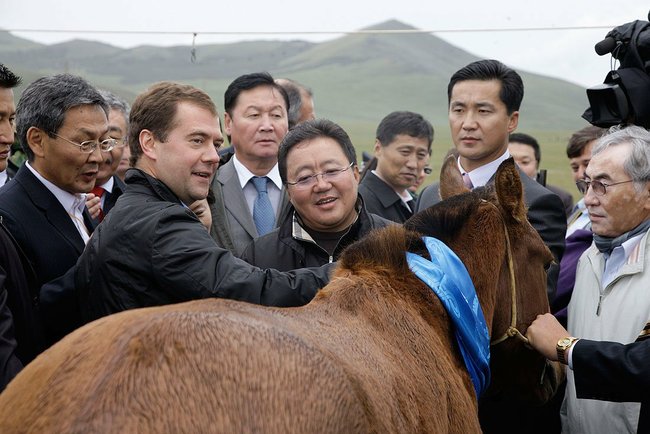 File:Dmitry Medvedev in Mongolia August 2009-29.jpg