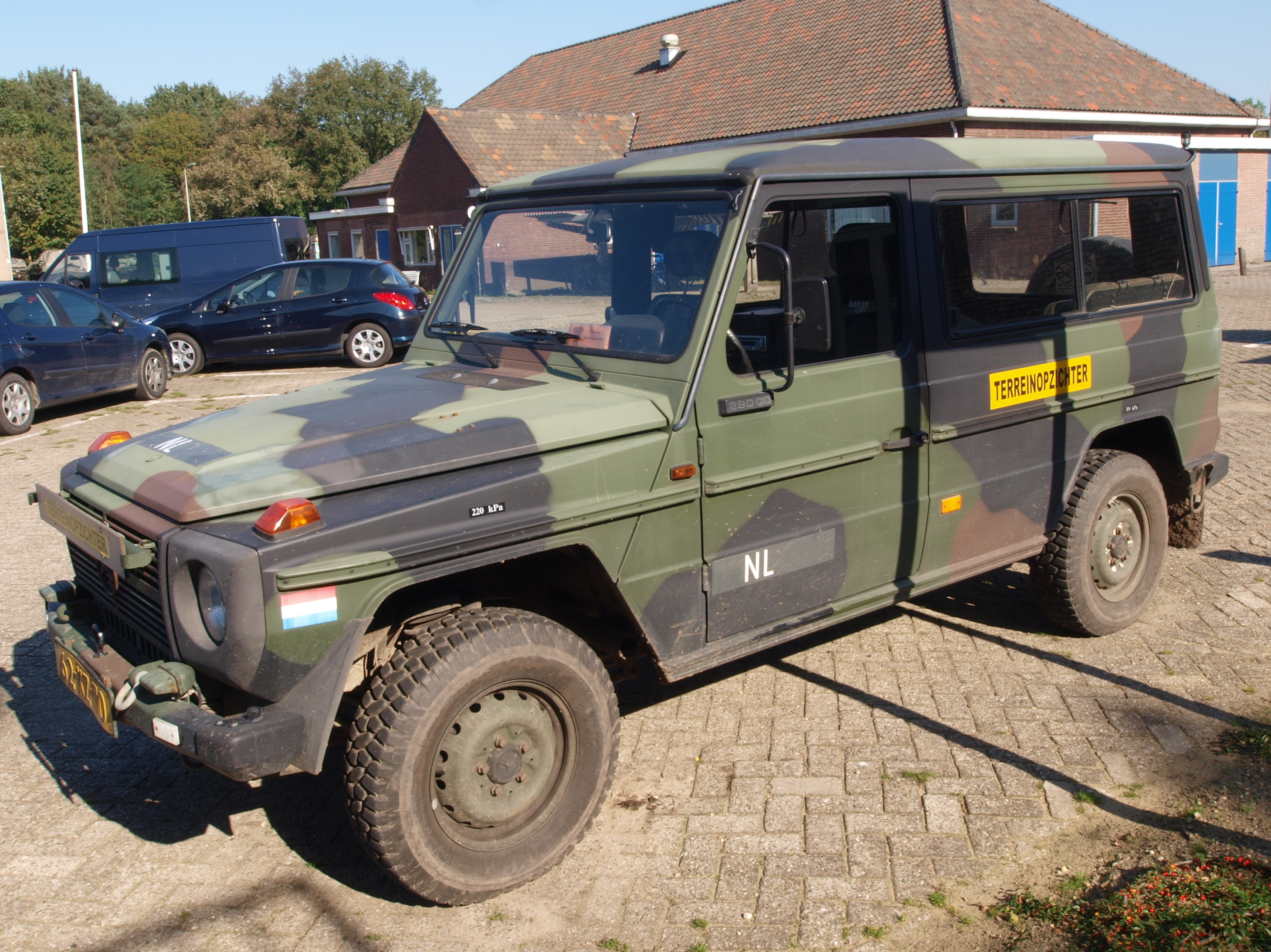 Mercedes benz 290gd dutch military #4