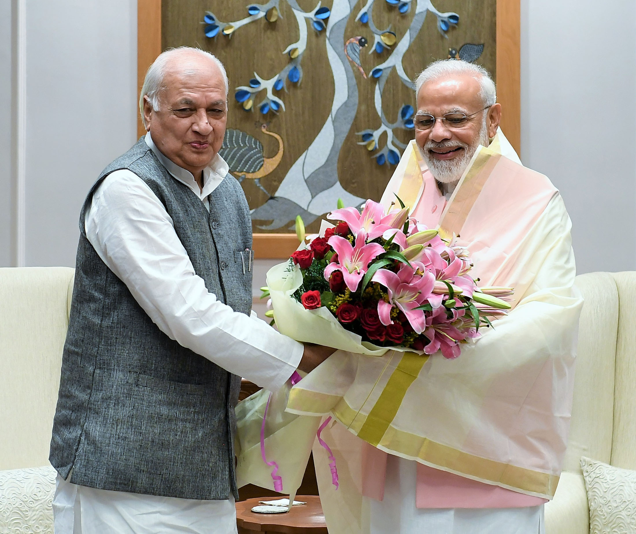 File:Governor of Kerala Arif Mohammad Khan with Prime Minister of India  Narendra Modi.jpg - Wikimedia Commons