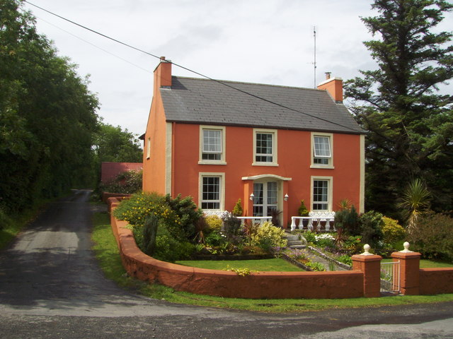 File:House near Ballintra - Baile an Stratha - geograph.org.uk - 867840.jpg