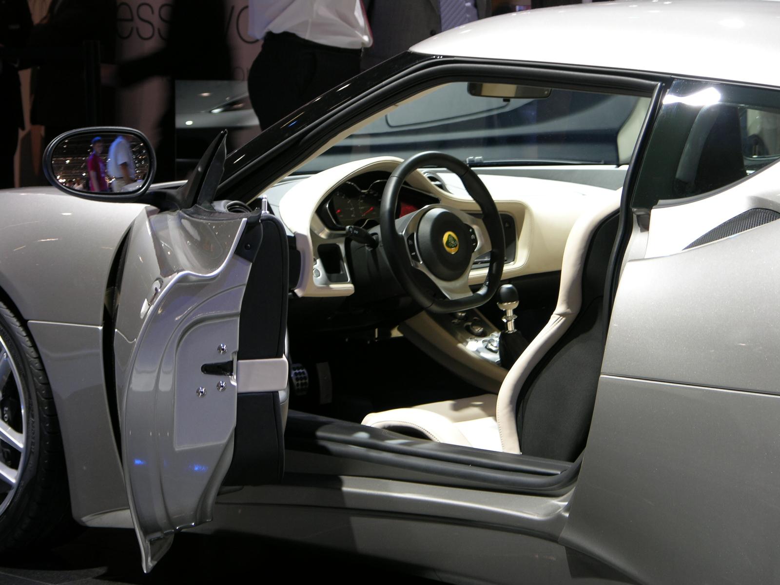 Datei Lotus Evora Interior Jpg Wikipedia