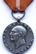 'Za wolnosc wasza i nasza' 1956 medal. Medal za Wasza Wolnosc i Nasza1.jpg