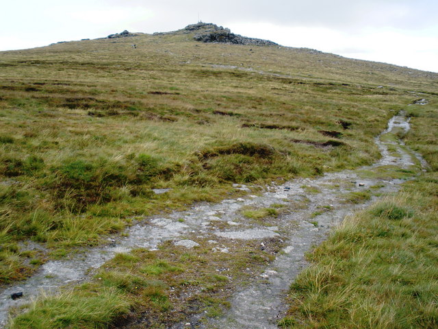 File:Northern slopes of Yes Tor - geograph.org.uk - 1423979.jpg