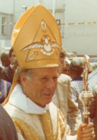 <span class="mw-page-title-main">Philip Russell (bishop)</span> South African Anglican bishop