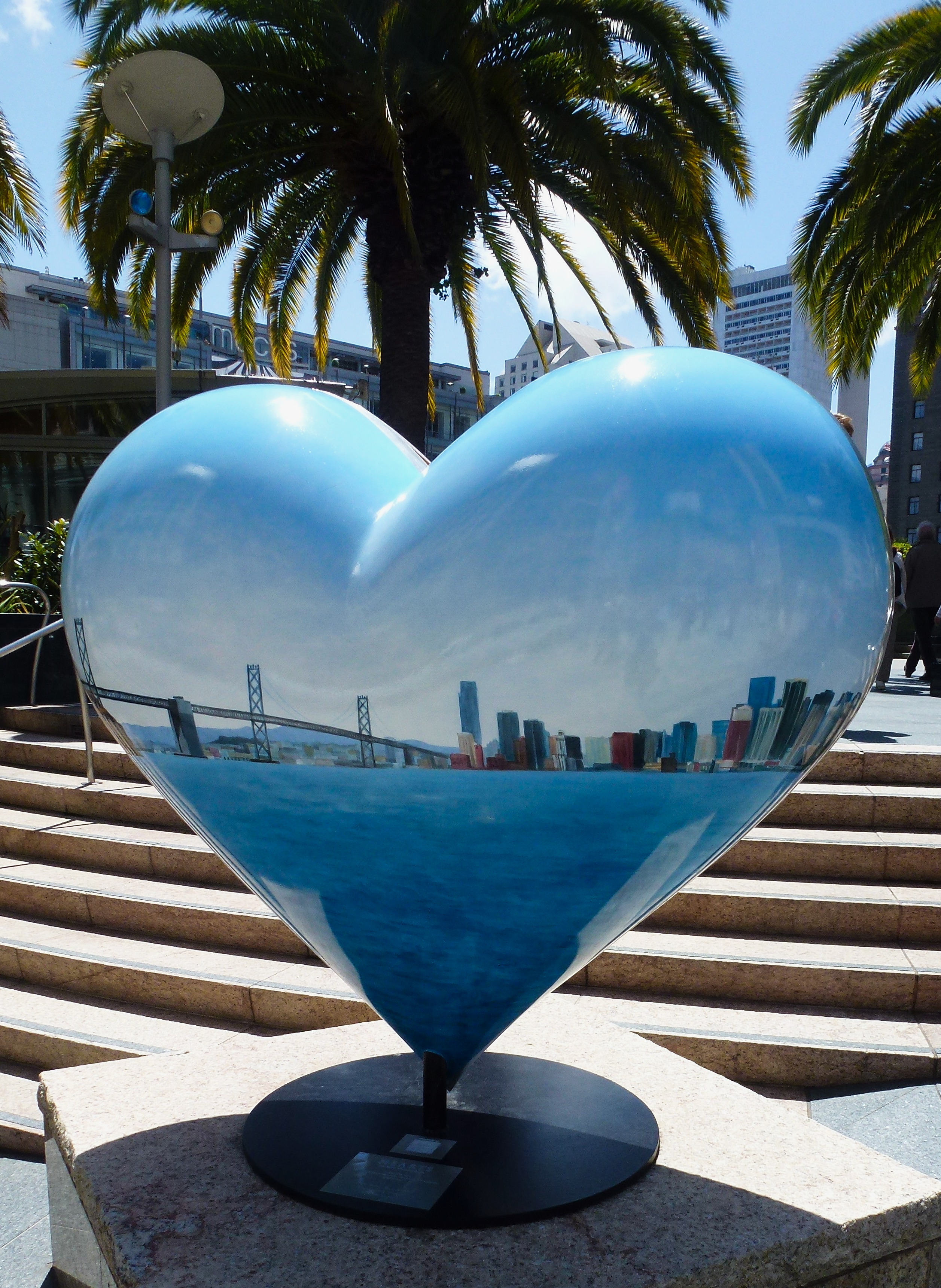 Art Hearts at Union Square San Francisco - Traveling with Sweeney