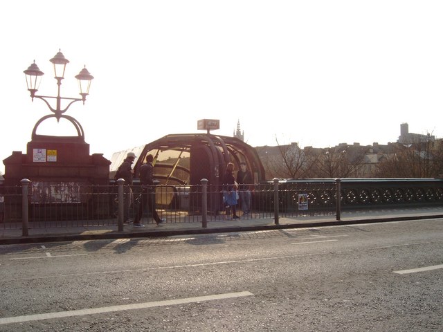 File:Subway Entrance - geograph.org.uk - 382710.jpg