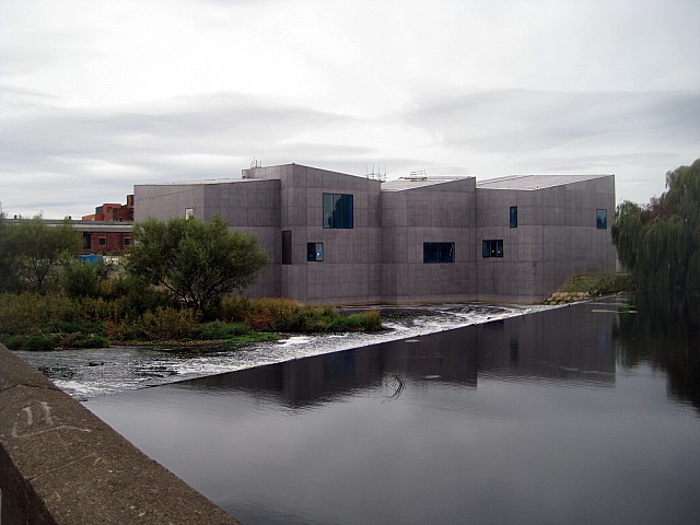 File:The Hepworth Wakefield - geograph.org.uk - 1507085.jpg