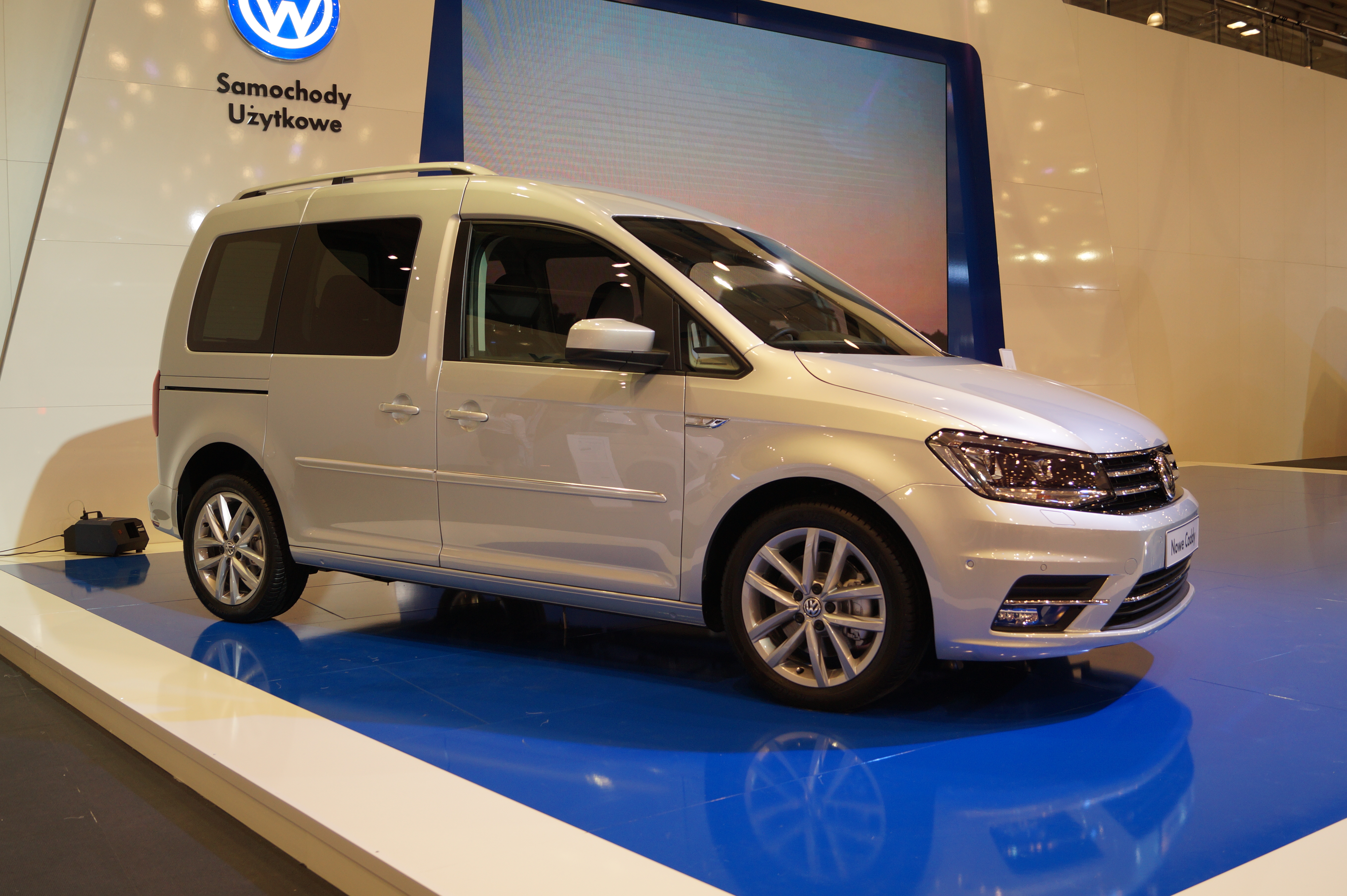 Illustration : VOLKSWAGEN - CADDY 2.0 TDI 122 CONCEPTLINE 4MOTION