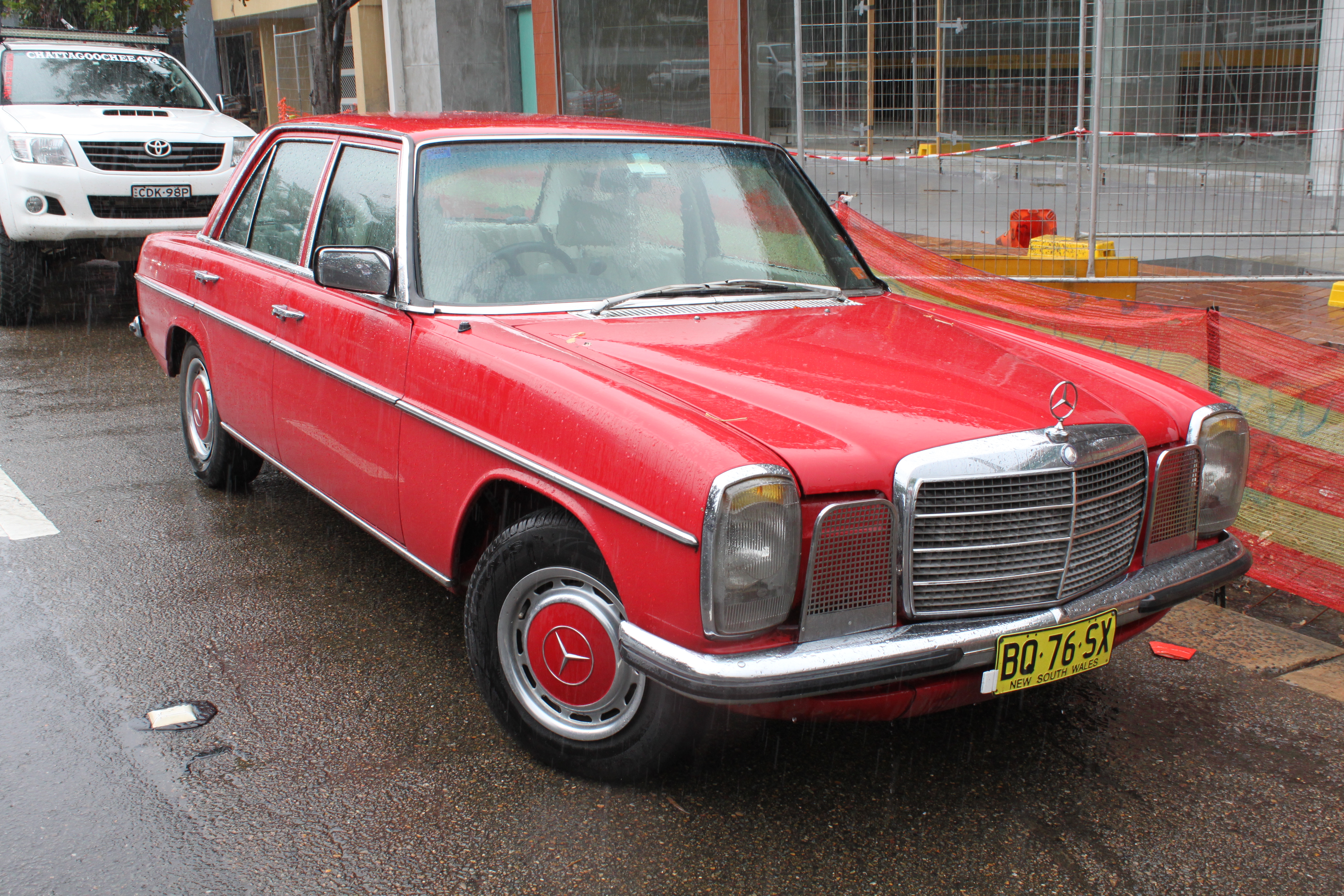 file 1975 mercedes benz 250 w114 sedan 23640491303 jpg wikimedia commons wikimedia commons