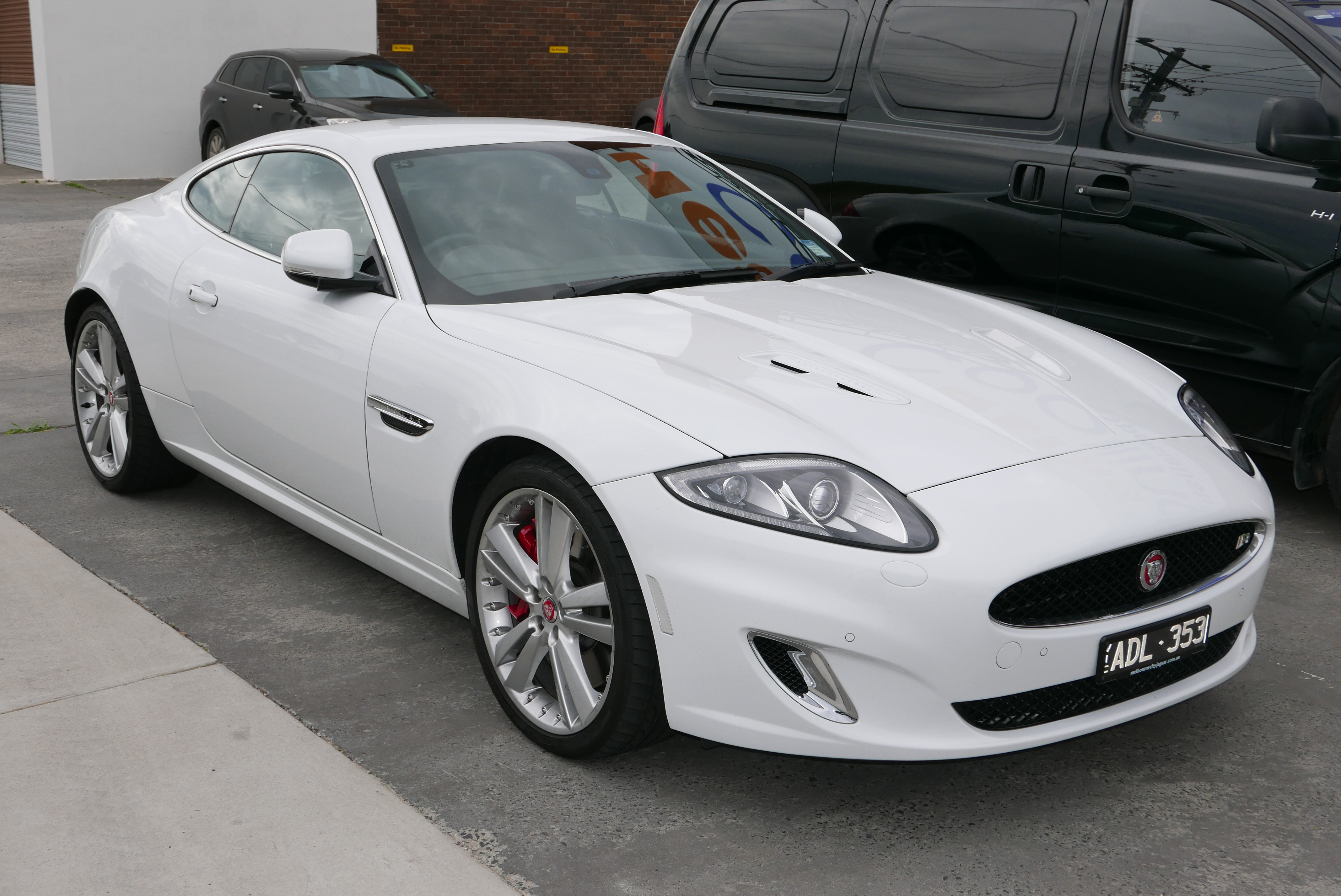 File:2014 Jaguar XKR (X150 MY15) coupe (2015-09-12) 01.jpg - Wikipedia