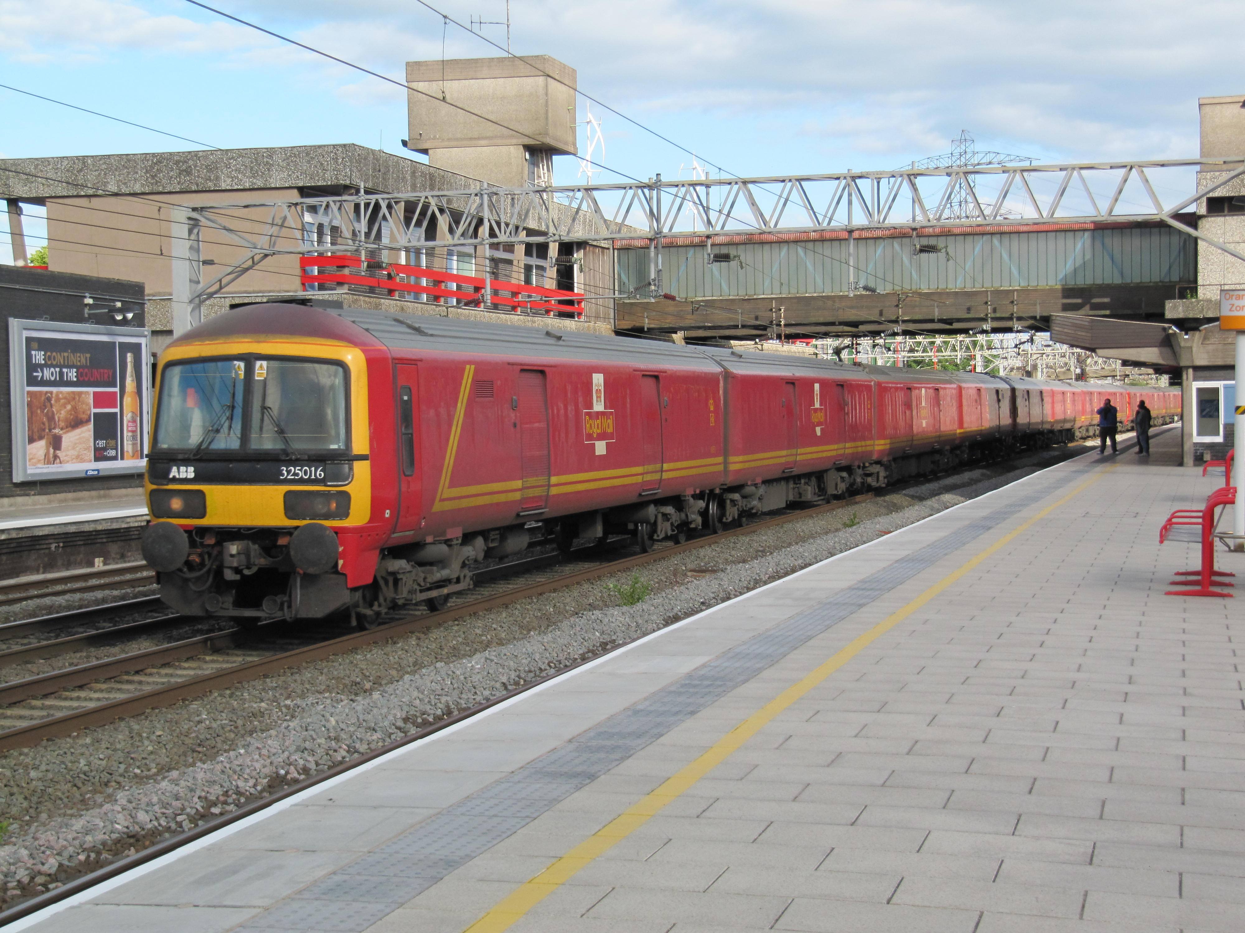 Unit pass. Class 325. British Rail class 325. Class 325 Royal mail. Class 325 2015.