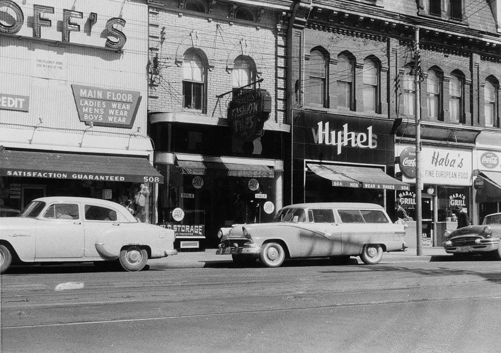 Уайт чердак на куин стрит. Archive Toronto. Queen Street надпись. Queen Street Series.