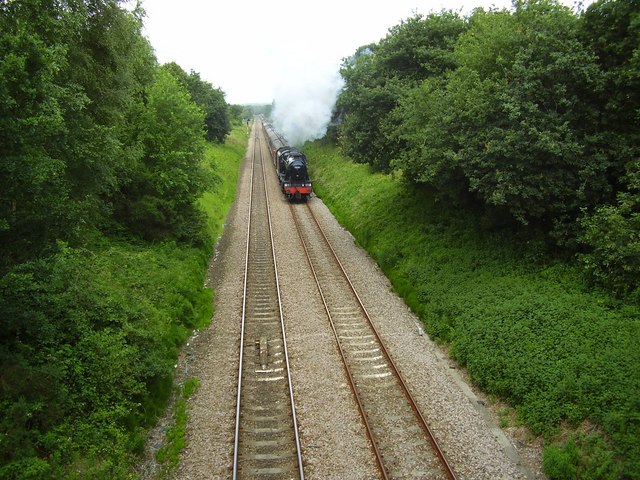 File:8f Gauge o Guild 48151 outside Doncaster - geograph.org.uk - 975677.jpg