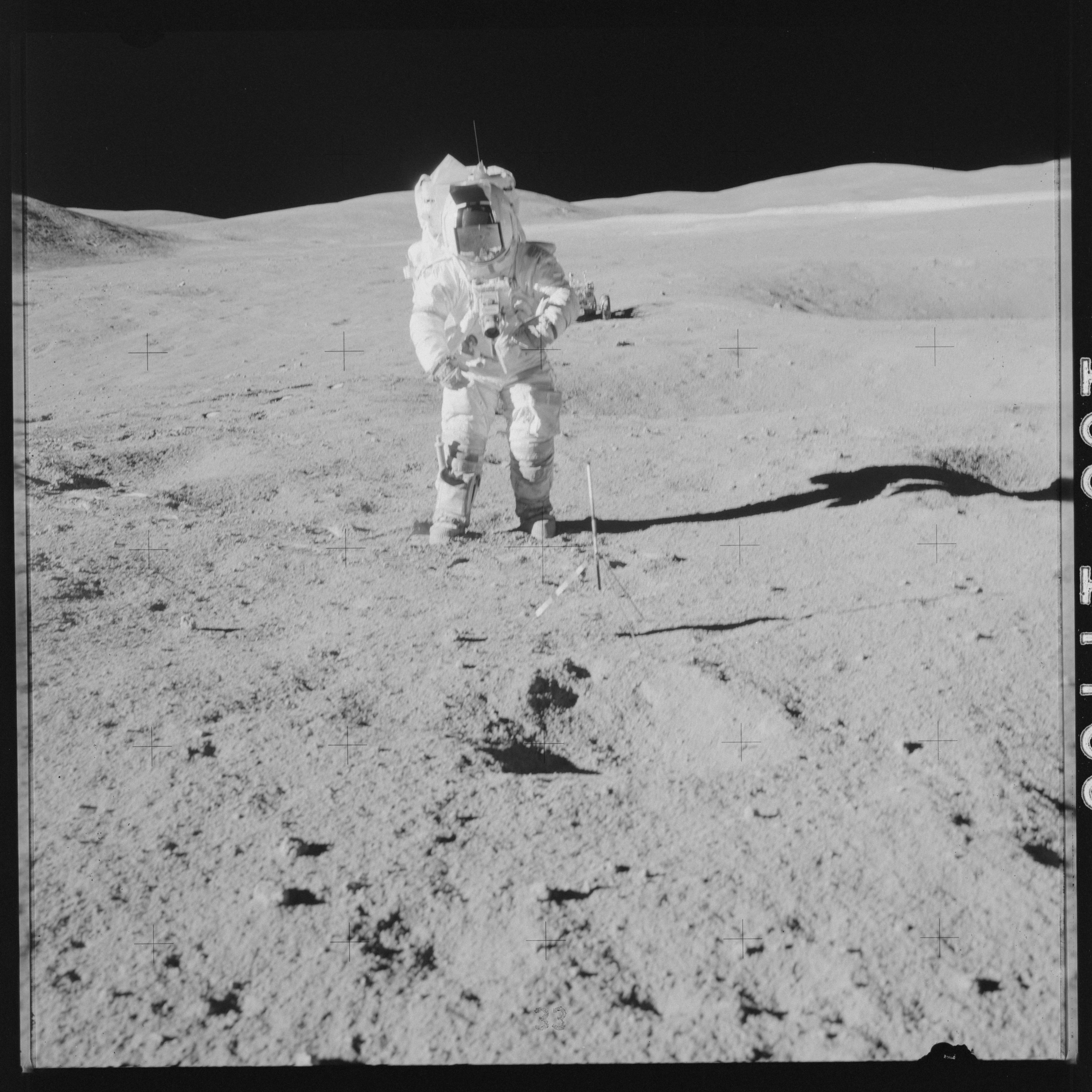 Аполлон 16. UVC Apollon 16 on Moon. Walk to Moon Корея. Moonwalking stepn.